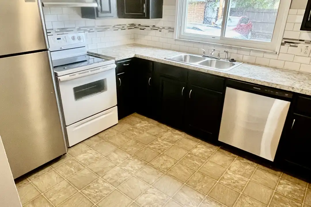 3636 Douglas Rd unit 2 – photo 1