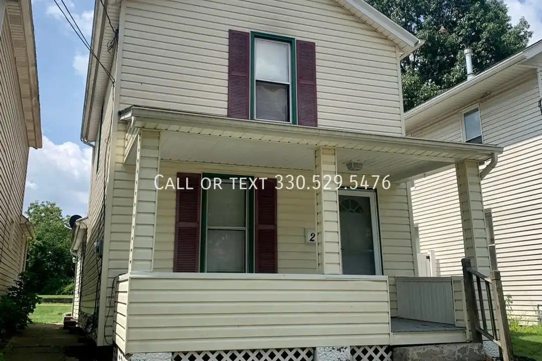 205 6th St NW – photo 1 of 14