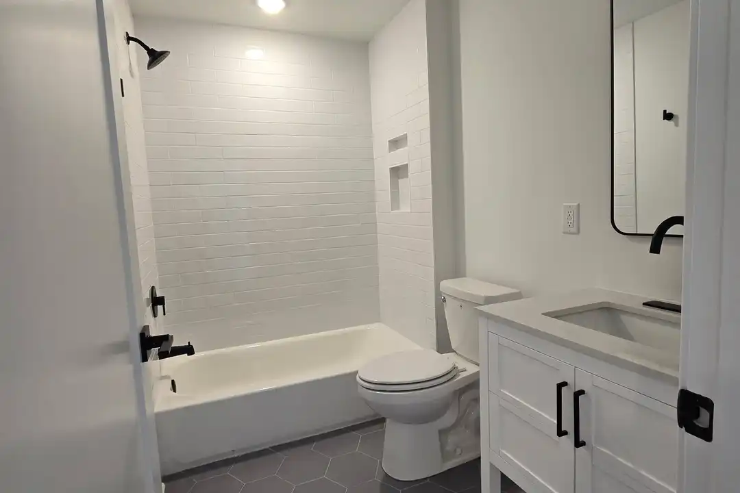 1628 Ridge Ave unit B - Изглед 5