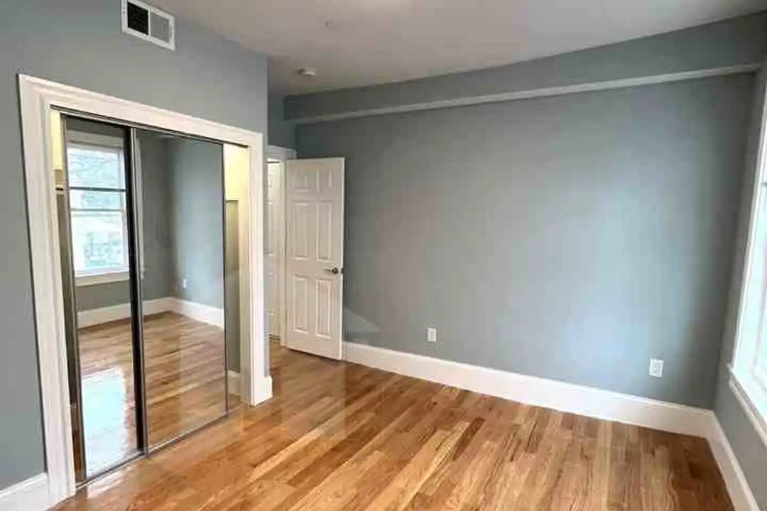 73 Pearl St unit 2 - More