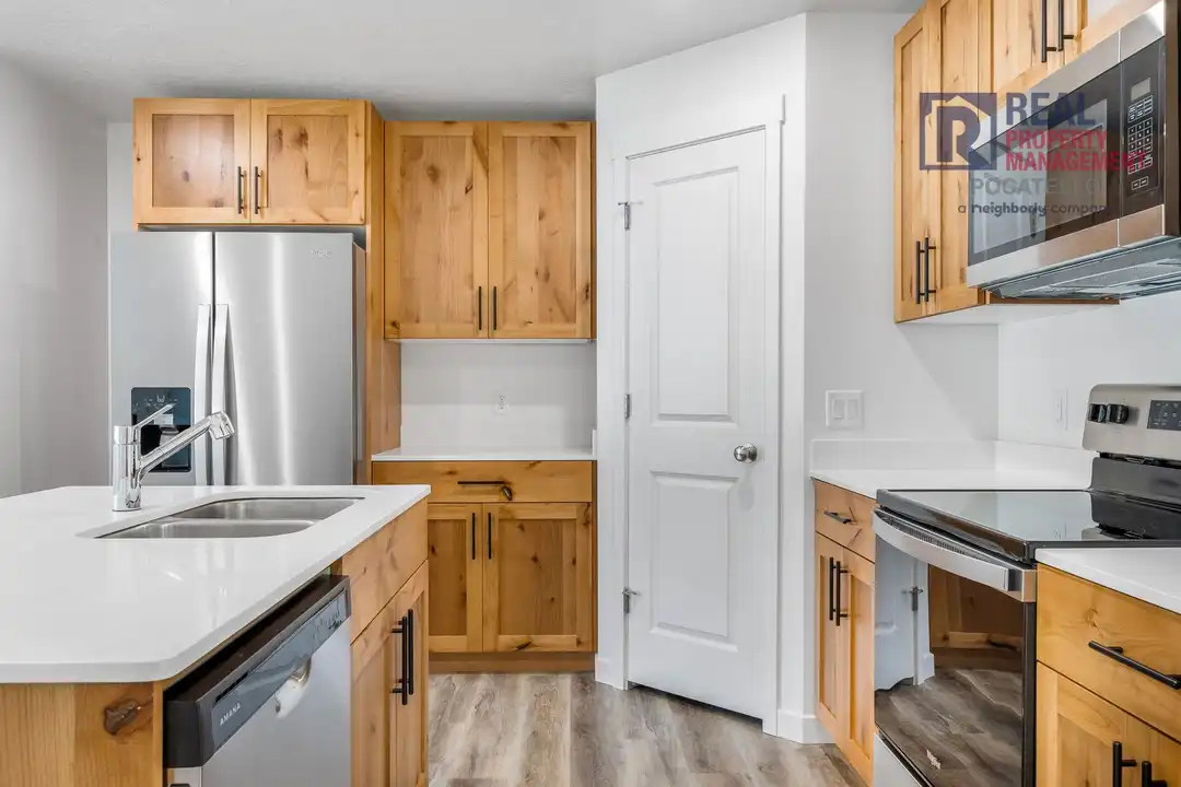 1014 W Quinn Rd unit #121 - View 4