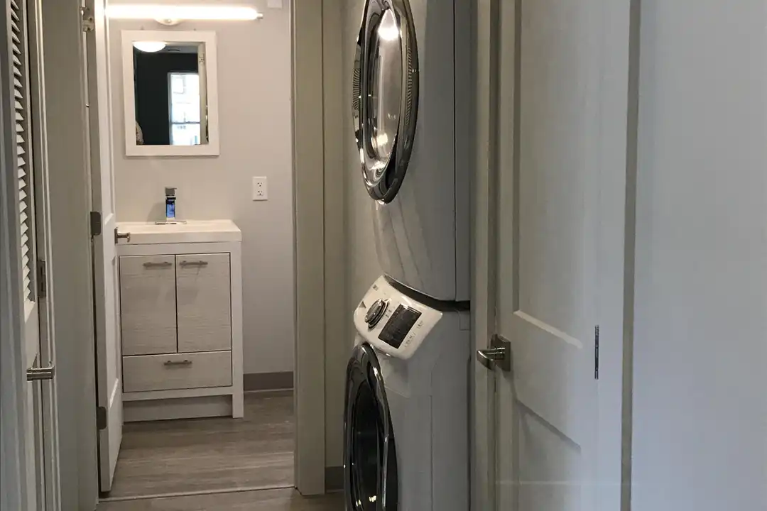 118 College Ave unit 101 – photo 1
