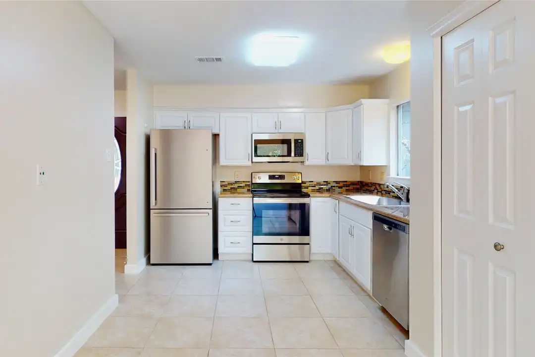 2105 N Red Cedar Cir - View 5