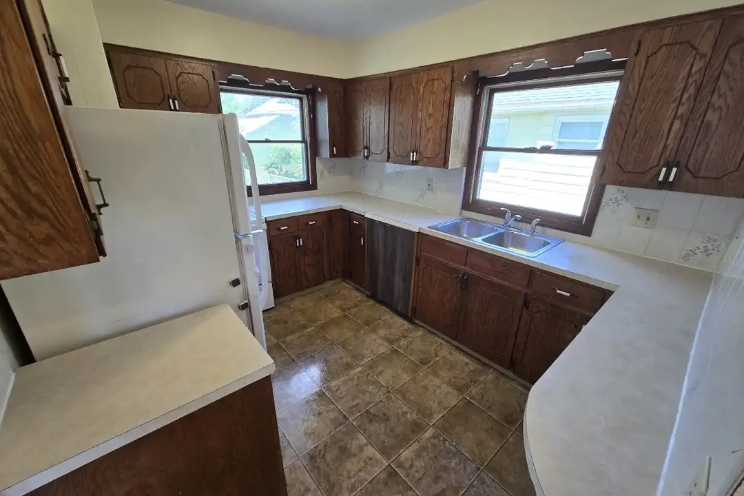 House in Rock Island - View 2