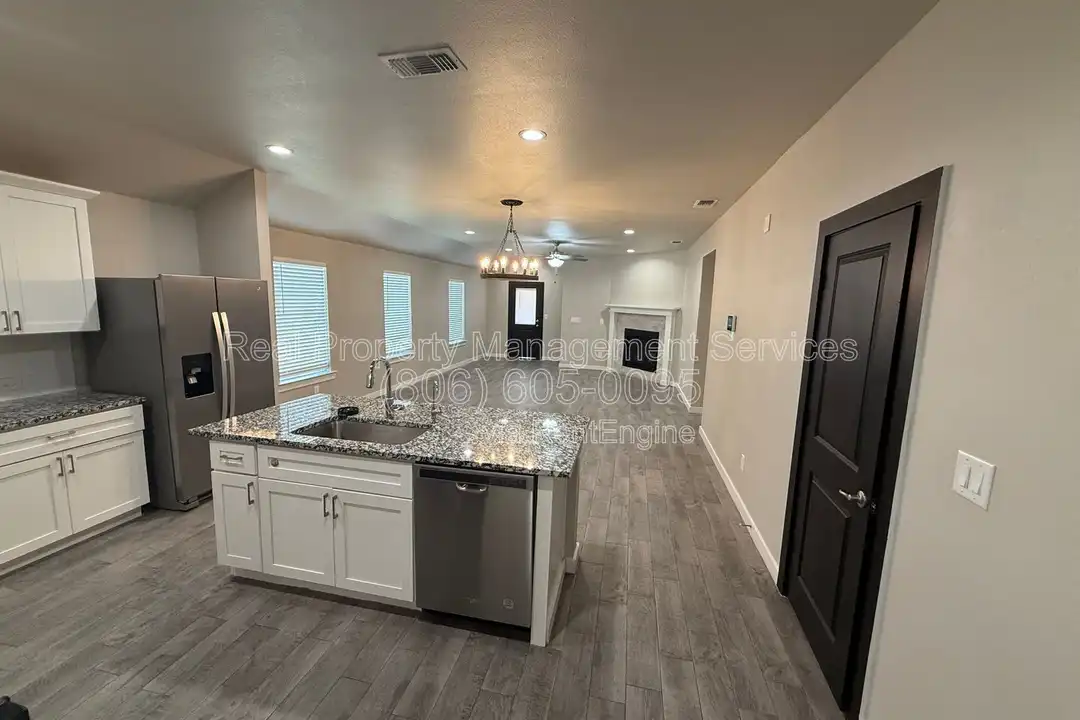 House in Lubbock - View 4
