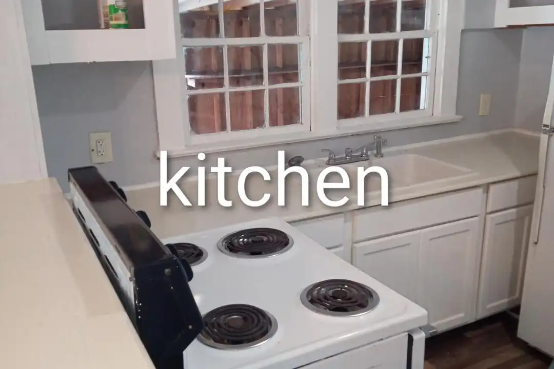 1101 S 8th St - View 3