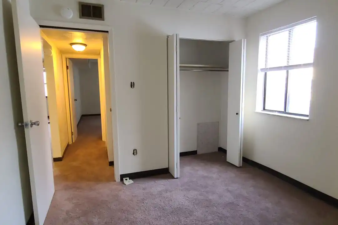 Apartment in Pittsburgh - More