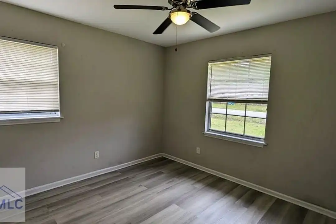 613 Franklin St - View 3
