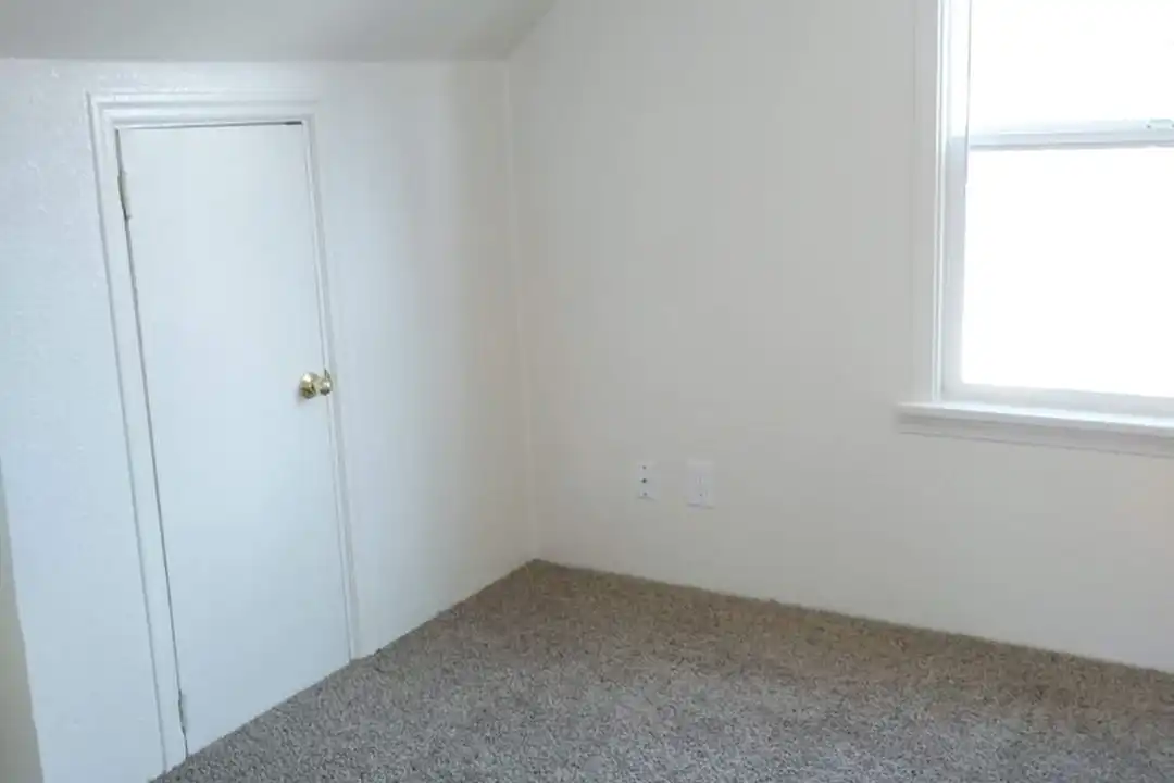 Apartment in Longview - View 3