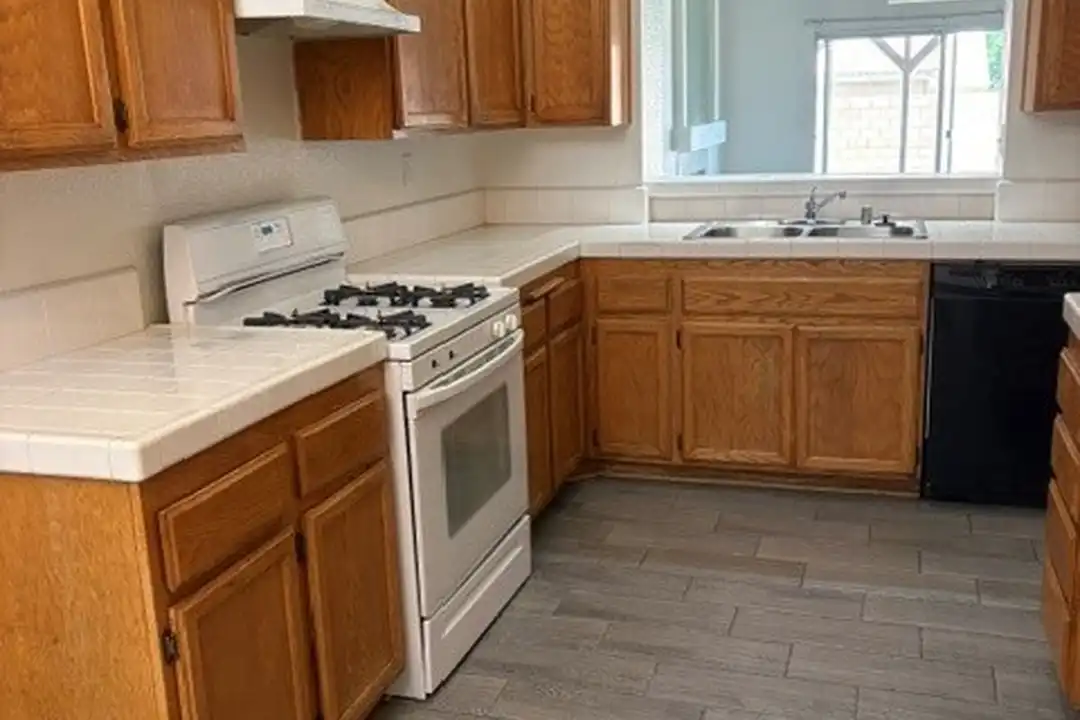 14861 Ann Dr - View 4