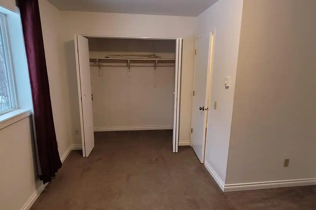 3501 N Brocton Ave unit 1 - More