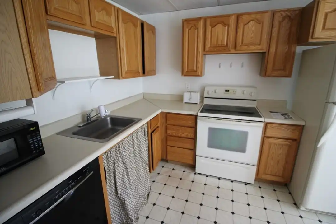 3766 Lyle Ave unit #B - View 2
