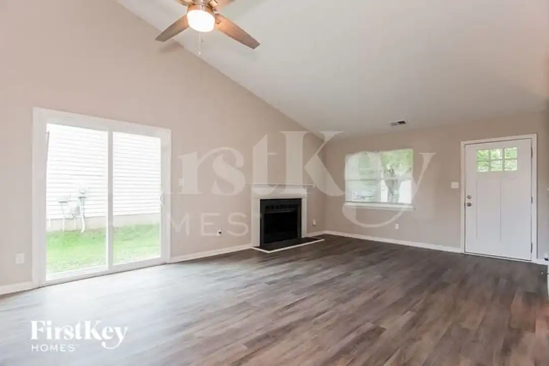 1320 Eagles Landing Dr - View 2