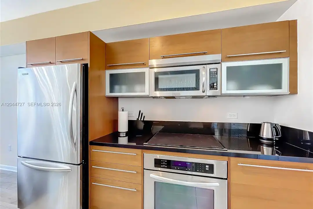 244 Biscayne Blvd unit 1108 - More