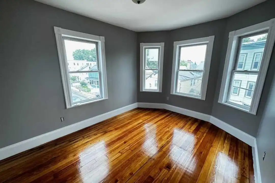 39 Adamson St unit # 3 - More