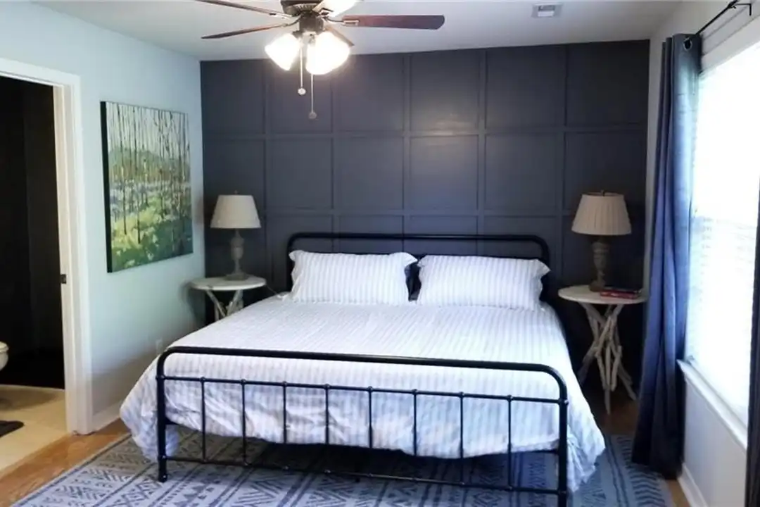 205 NE J St #1 - View 4