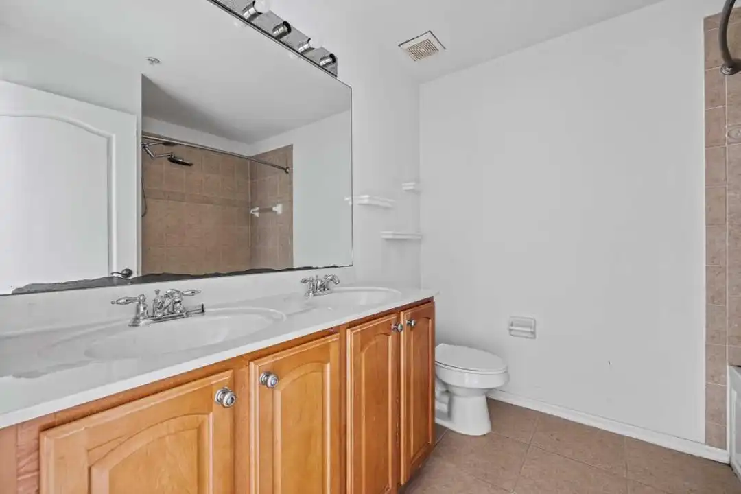 1944 SE High Springs Dr - View 3