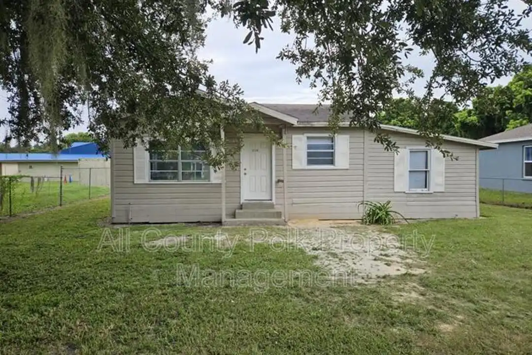 1734 35th St NW – photo 1