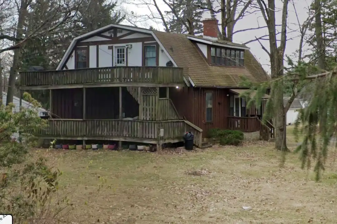 232 Strouse Ave unit 1 – photo 1 of 2