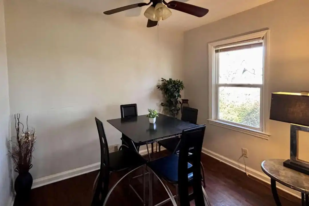 House in Atlanta - More