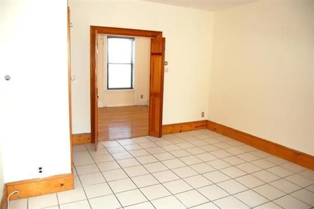 504 Washington St unit 2 - View 2