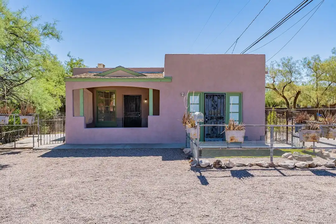 1926 N Fremont Ave - View 4