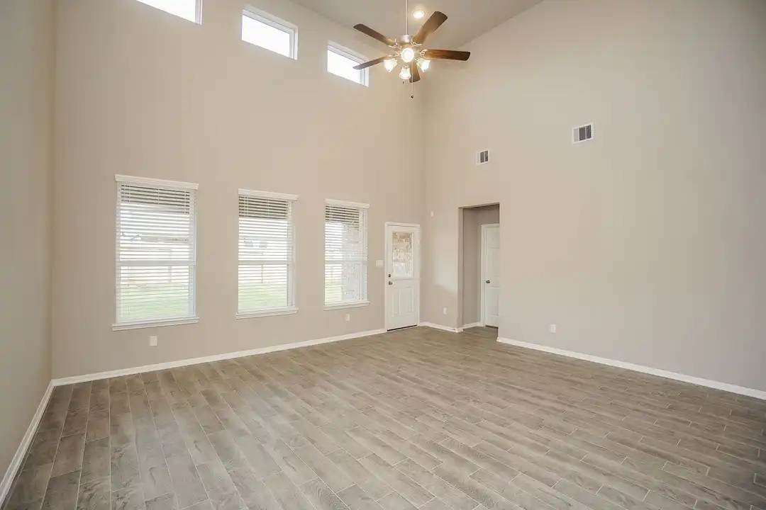 5463 Grand View Dr - View 5