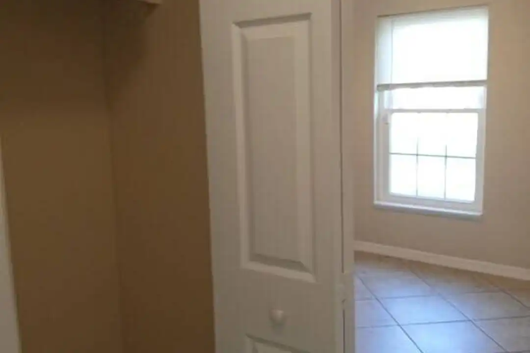 14024 Higgins St - View 4