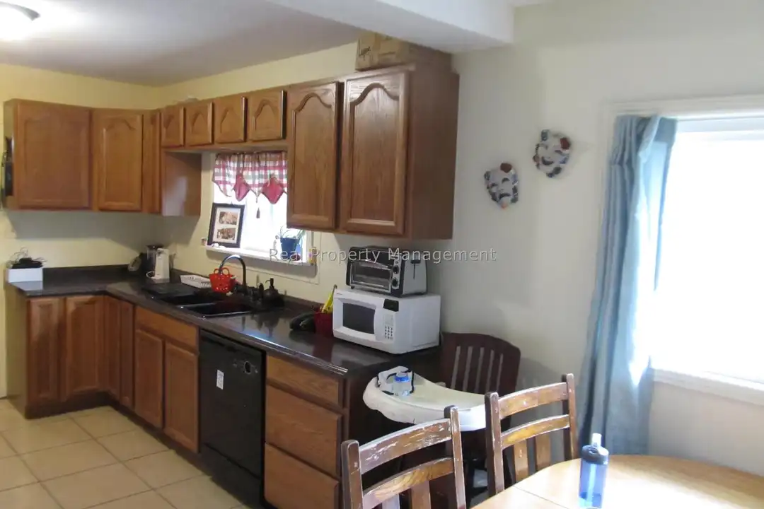 245 E 300 N unit 245 E 300 N #A - View 4