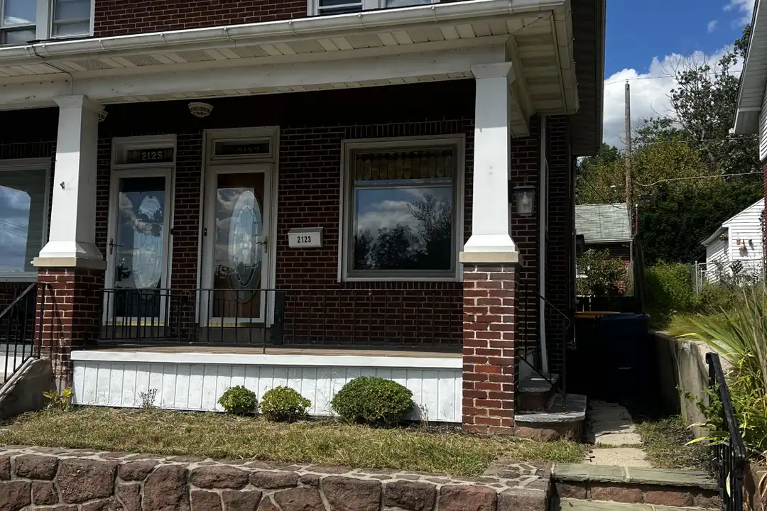 2123 Fairview St unit 1 – photo 1 of 22