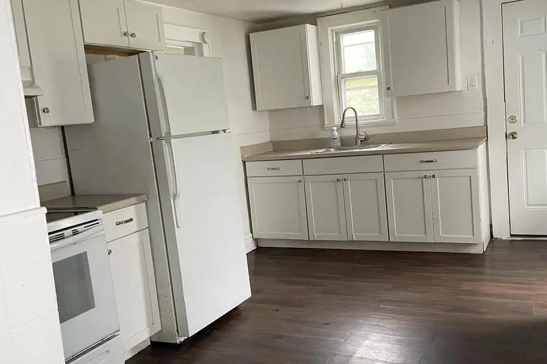 174 Parsonage St unit 3 R – photo 1 of 14