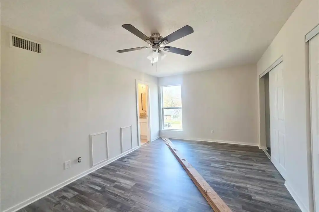1020 Autumn Cir #C - View 4