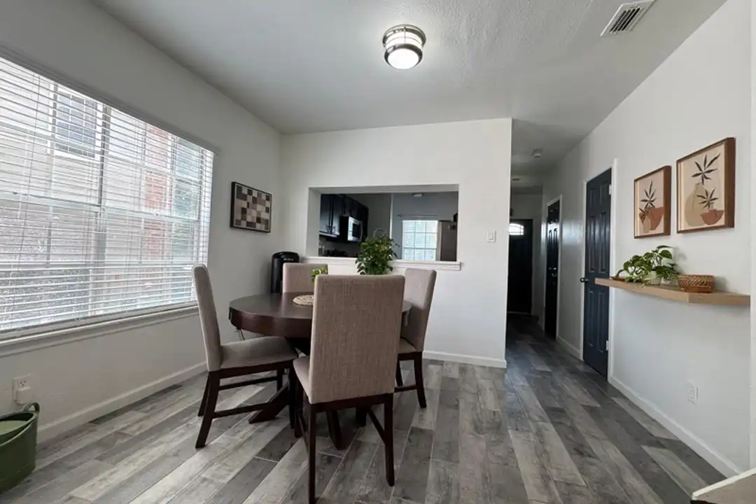 Apartment in San Antonio, Bexar - More