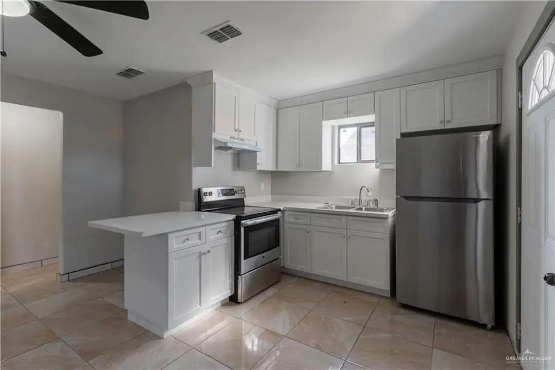 6612 S Olivarez St - View 3