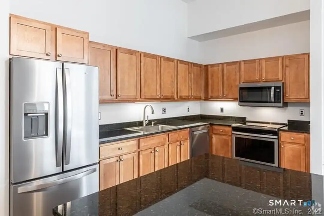 15 Dinah Rd unit 303 – photo 1