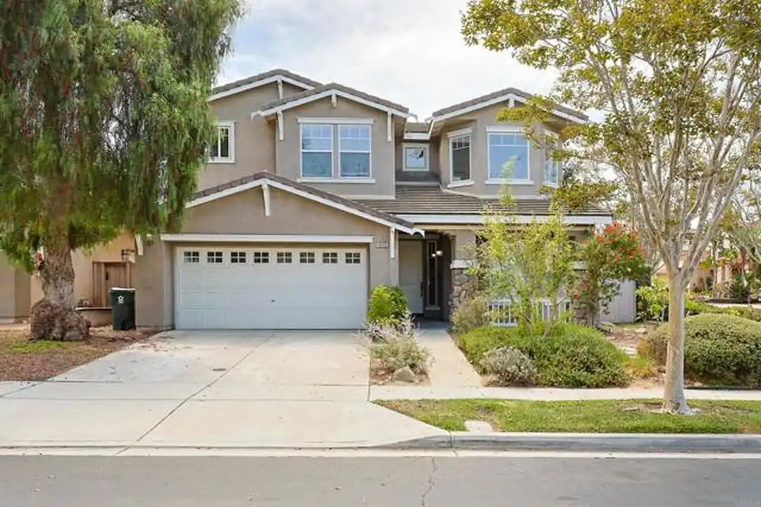 1046 Strawberry Creek St – photo 1