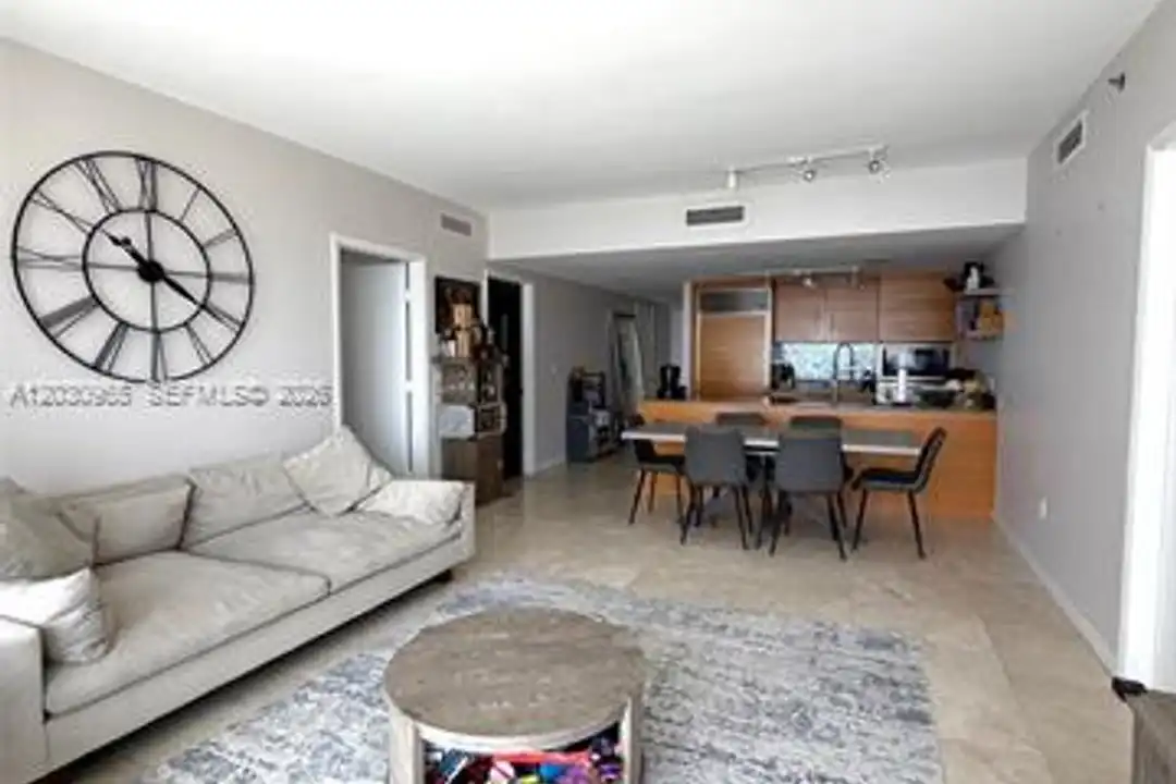 475 Brickell Ave unit 475 Brickell Ave # 2707 - View 6