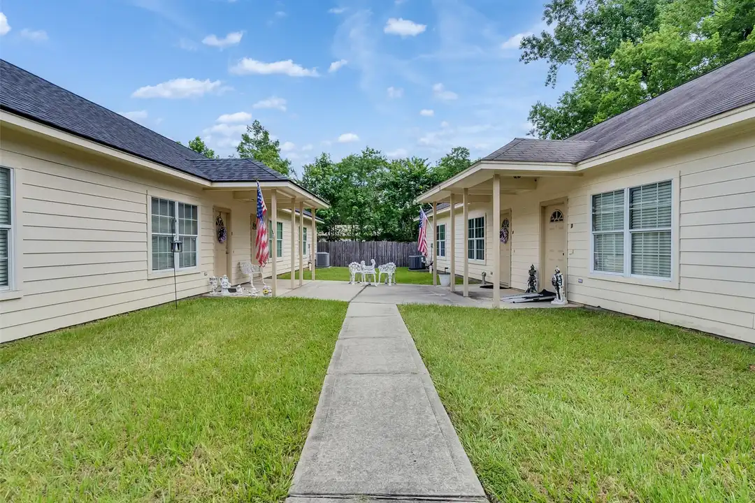 104 Longstreet Rd unit 2 - View 3