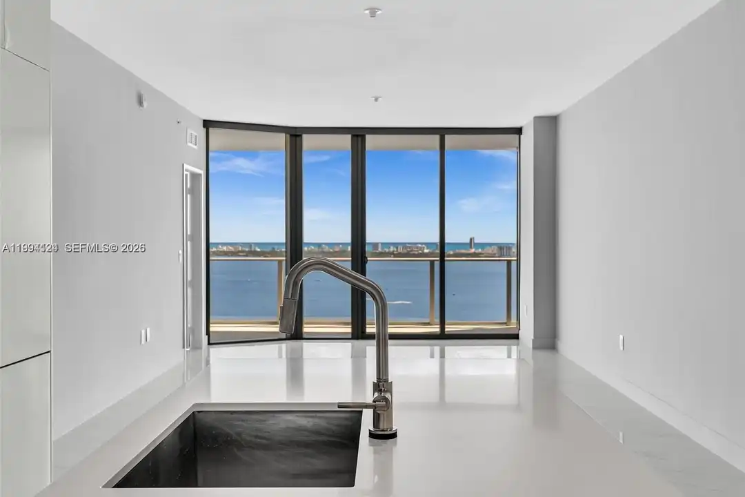 711 NE 23rd Terrace unit 3303 - View 5
