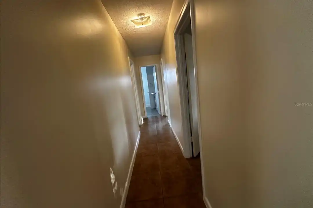 708 Bahia Cir - View 5