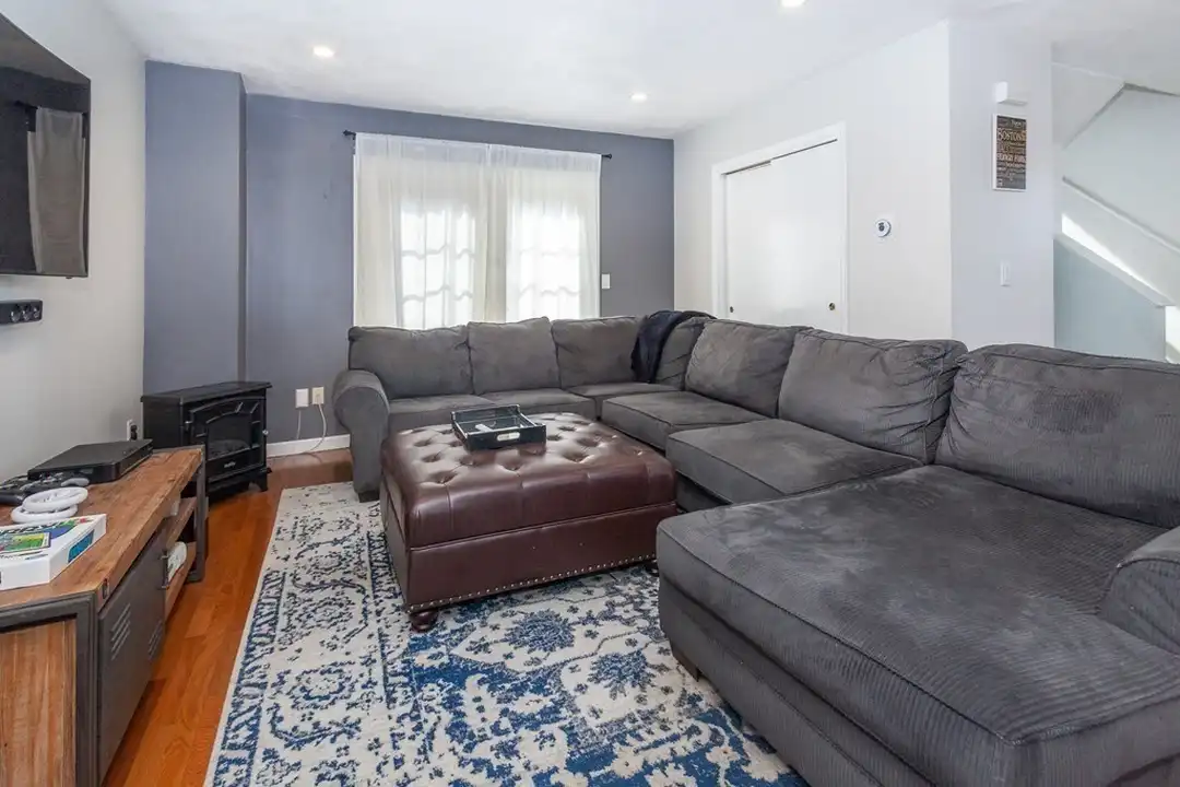 57 Victory Rd unit 1 - View 4