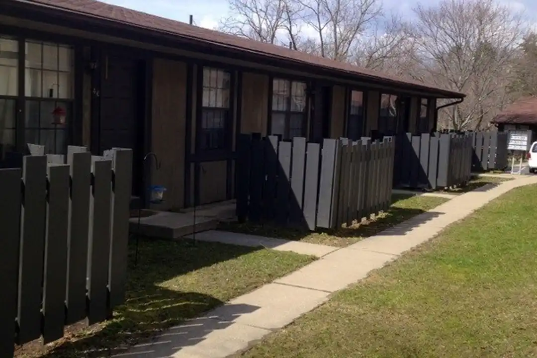 5 Cardinal Ln unit 5D – photo 1 of 8