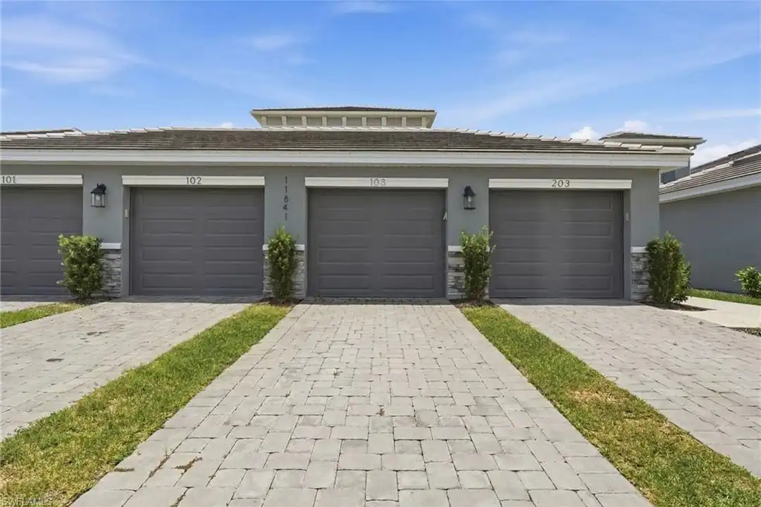 11841 Venetian Lagoon Dr - View 3