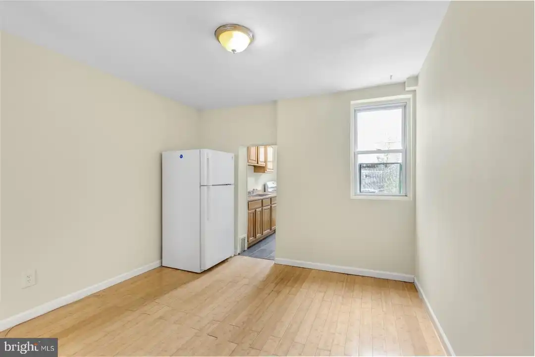 House in Philadelphia - More