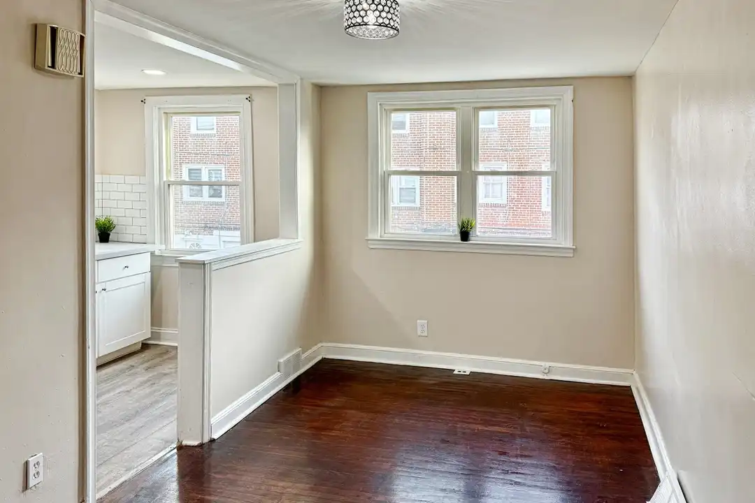 116 W Berkley Ave - View 5