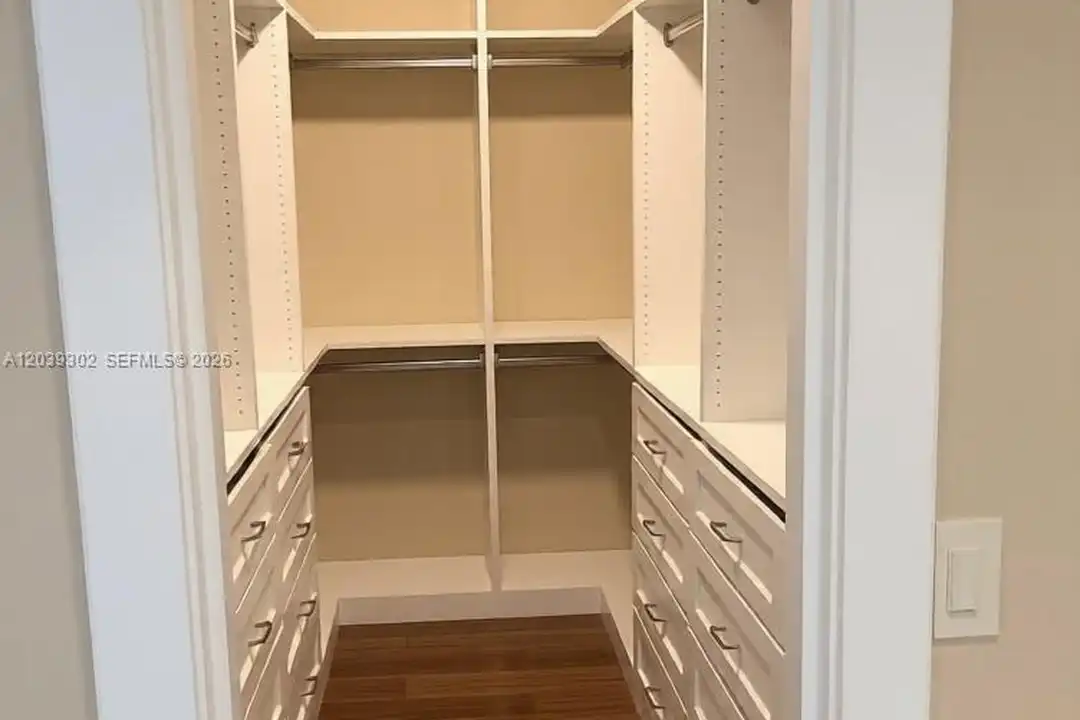 10180 W Bay Harbor Dr unit 0 - View 3