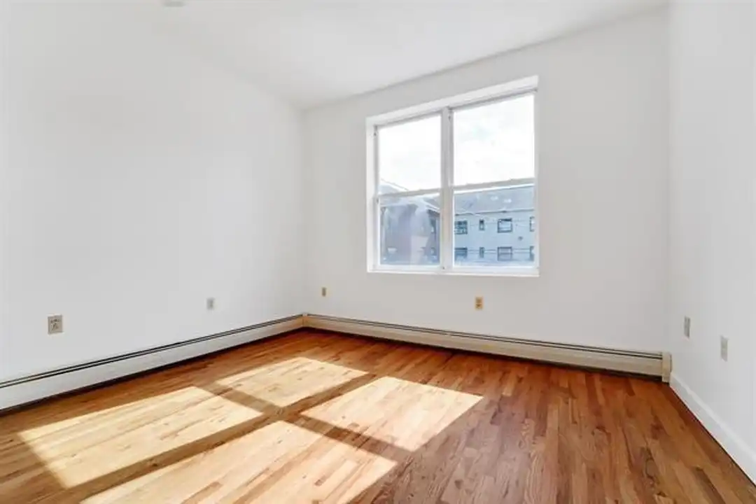 514 4th St unit 3 - View 5