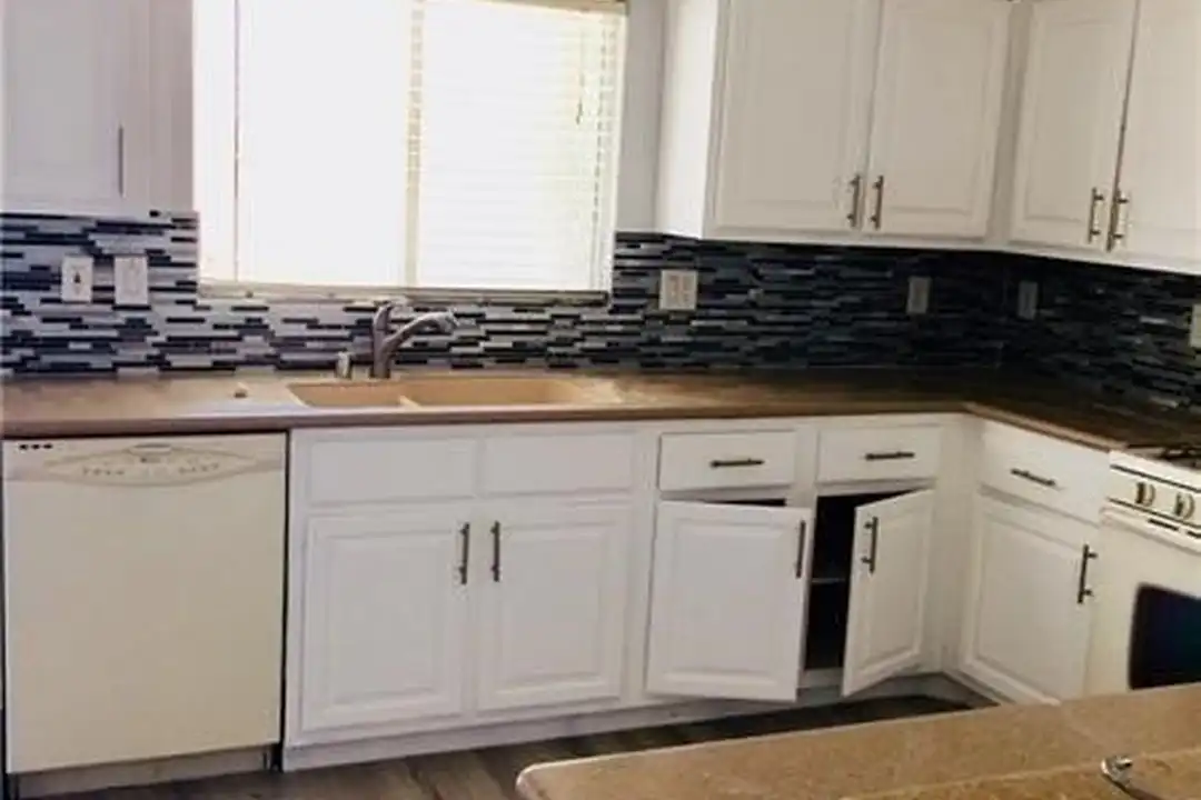 House in Las Vegas - More