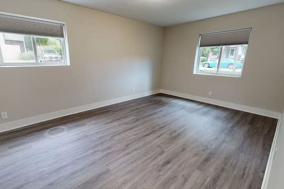4001 Holdrege St unit #7 - View 4