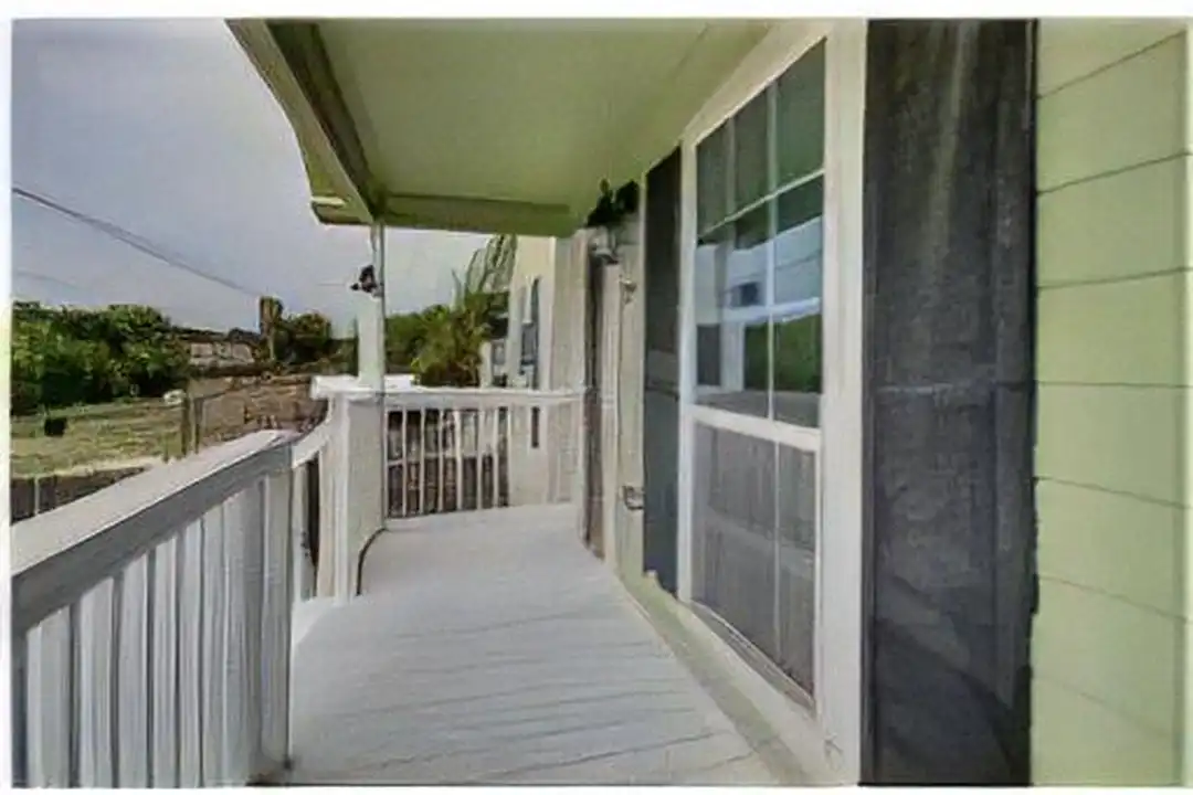 641 4th St - View 5